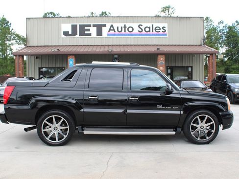 Used 2006 Cadillac Escalade EXT image 8