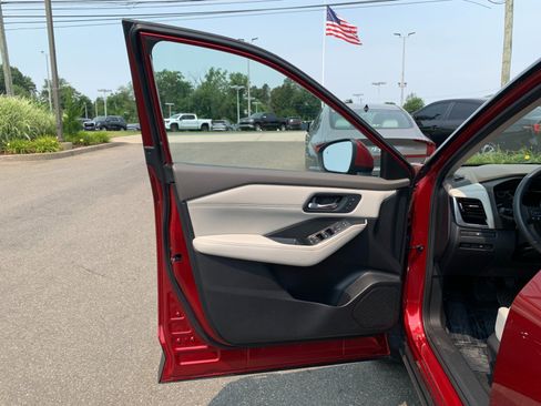 Used 2022 Nissan Rogue SL w/ SL Premium Package AWD/4WD image 11