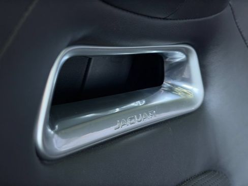 Used 2018 Jaguar F-TYPE R-Dynamic RWD image 27