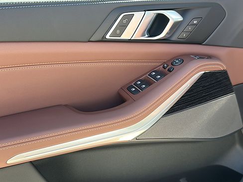 New 2026 BMW X5 sDrive40i w/ M Sport Package image 13