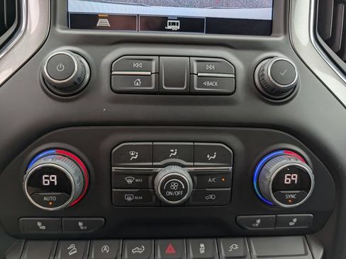 Used 2022 Chevrolet Silverado 1500 RST AWD/4WD image 28