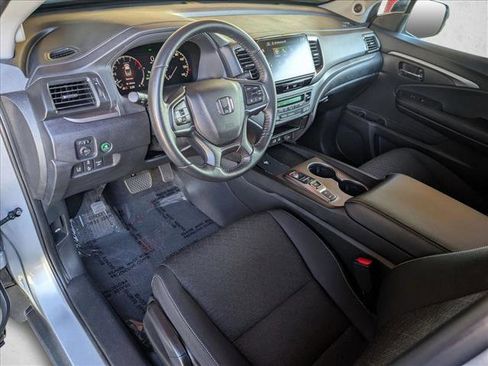 Used 2024 Honda Ridgeline Sport image 10