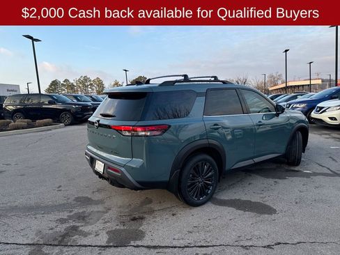 New 2026 Nissan Pathfinder SL image 8