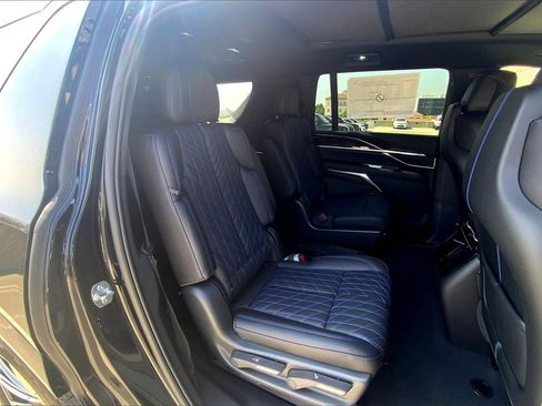 New 2026 Cadillac Escalade IQL Luxury image 32