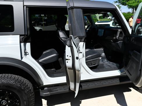 Used 2021 Ford Bronco First Edition AWD/4WD image 43