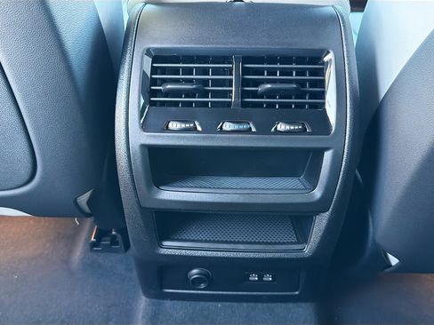 New 2026 BMW X5 xDrive40i w/ M Sport Package image 19