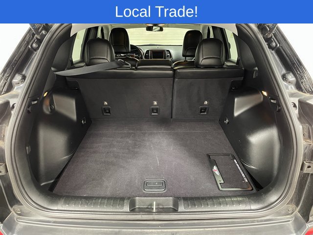 Used 2019 Jeep Cherokee Latitude Plus AWD/4WD image 24