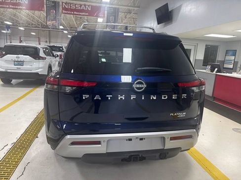 Certified 2024 Nissan Pathfinder Platinum AWD/4WD image 8