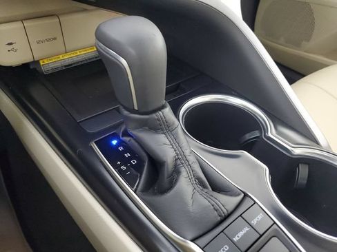 Used 2018 Toyota Camry XLE w/ Driver Assist Package FWD image 27