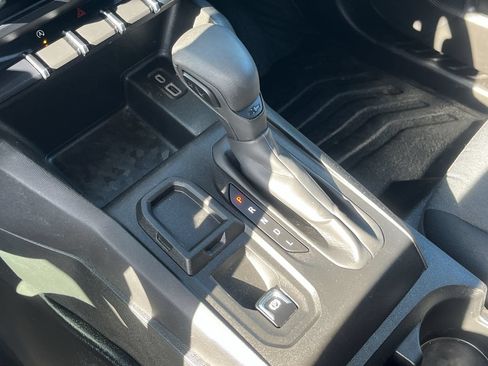 Used 2023 Chevrolet Colorado W/T RWD image 14