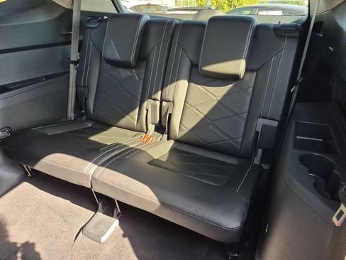 Used 2025 Volkswagen Atlas SE FWD image 30