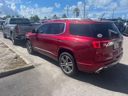 Used 2019 GMC Acadia Denali w/ Technology Package FWD image 10