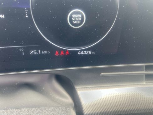 Certified 2023 Kia Sportage SX FWD image 11