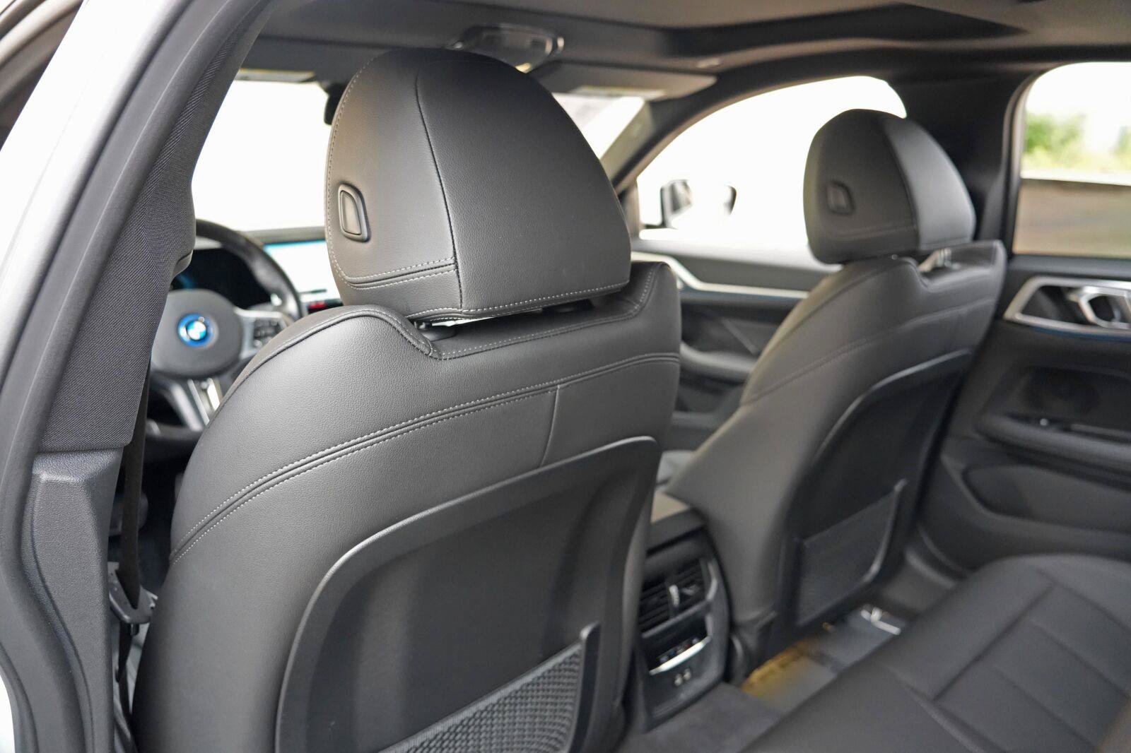 Used 2024 BMW i4 eDrive40 w/ M Sport Package RWD image 38