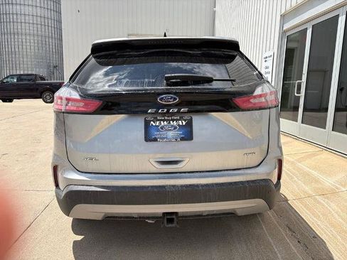 Certified 2022 Ford Edge SEL w/ Convenience Package AWD/4WD image 6