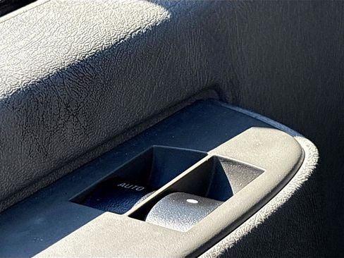 Used 2017 GMC Savana 2500 image 16