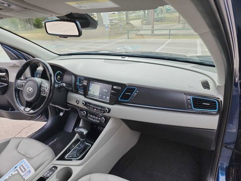 Used 2019 Kia Niro Touring image 37