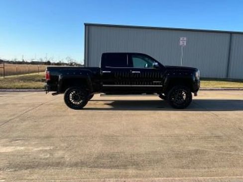 Used 2016 GMC Sierra 1500 Denali w/ Enhanced Driver Alert Package image 4