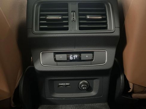 Used 2024 Audi Q5 e Premium Plus w/ Premium Plus Package image 34