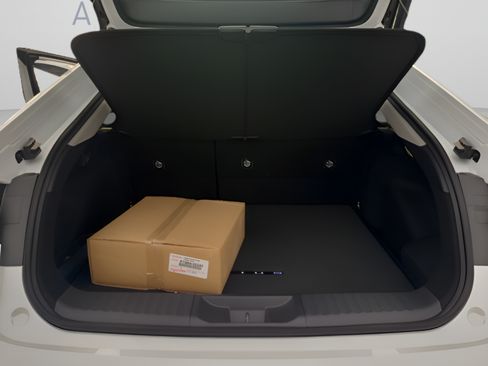 New 2026 Toyota Prius Plug-In Hybrid FWD image 27