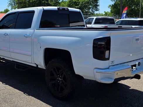 Used 2018 Chevrolet Silverado 1500 LTZ Z71 w/ LTZ Plus Package AWD/4WD image 4
