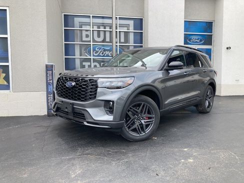 New 2026 Ford Explorer ST-Line w/ ST-Line Street Pack AWD/4WD image 1