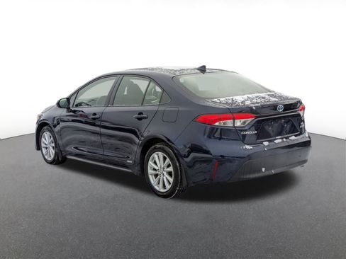 Used 2023 Toyota Corolla Hybrid AWD Sedan image 4