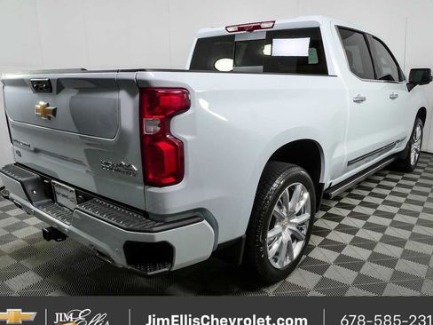 New 2026 Chevrolet Silverado 1500 High Country AWD/4WD image 3