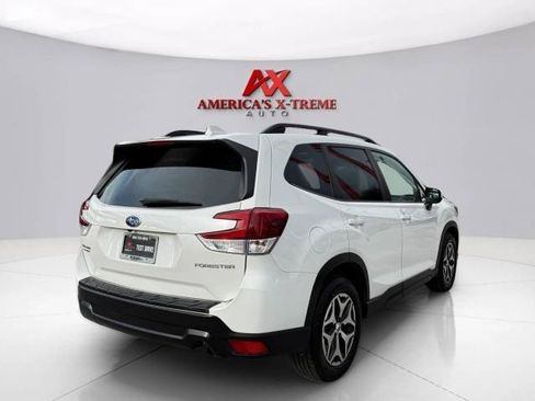 Used 2020 Subaru Forester Premium AWD/4WD image 5