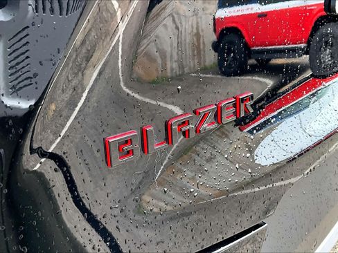 Used 2020 Chevrolet Blazer LT w/ Redline Edition FWD image 10