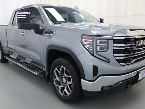 Used 2024 GMC Sierra 1500 SLT w/ SLT Premium Package AWD/4WD image 16