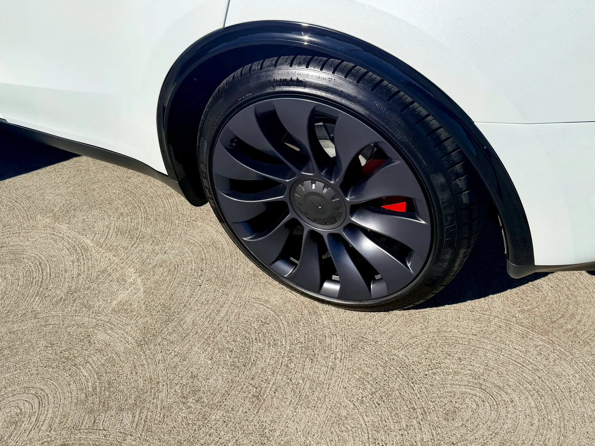 Used 2024 Tesla Model Y Performance AWD/4WD image 21