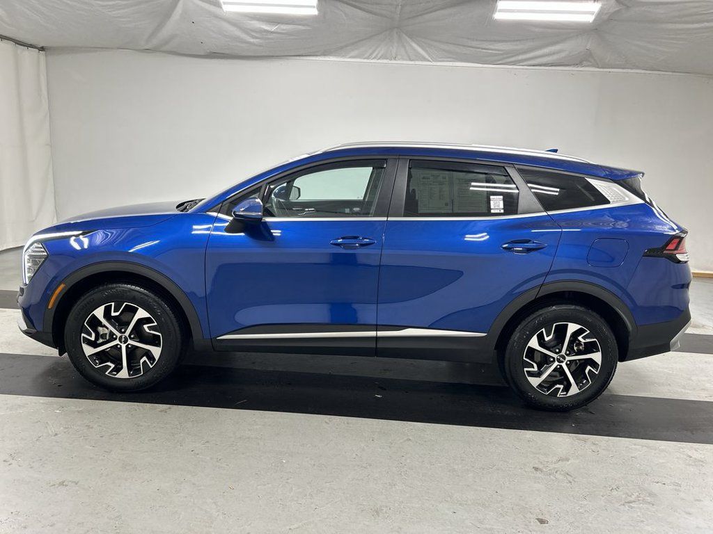Certified 2025 Kia Sportage EX AWD/4WD image 6