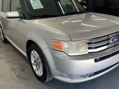 Used 2011 Ford Flex SEL FWD image 9