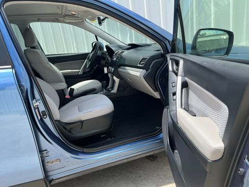 Used 2018 Subaru Forester 2.5i Premium AWD/4WD image 16