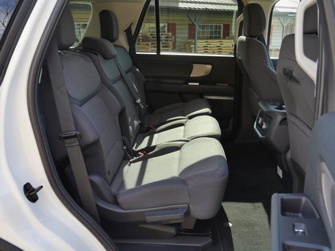 Certified 2025 Ford Expedition Active image 29