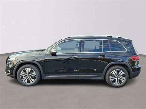 Certified 2024 Mercedes-Benz GLB 250 4MATIC w/ Driver Assistance Package image 7