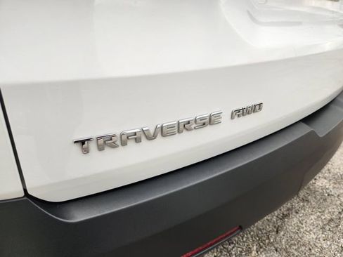 Used 2023 Chevrolet Traverse LT w/ LT Premium Package AWD/4WD image 10