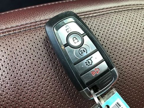 Used 2024 Ford Expedition Limited AWD/4WD image 25
