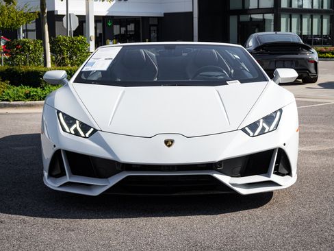 Used 2020 Lamborghini Huracan EVO AWD/4WD image 3