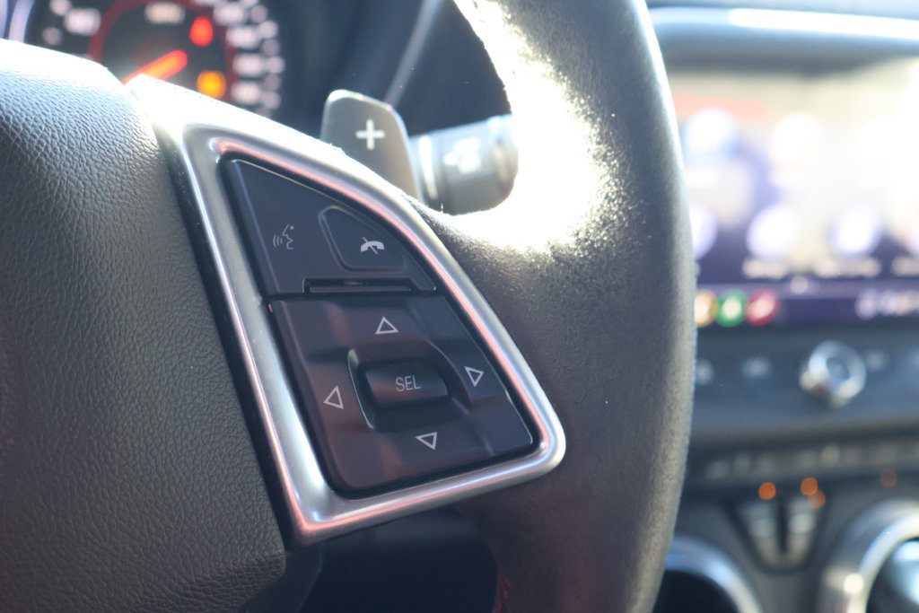 Used 2020 Chevrolet Camaro ZL1 RWD image 19