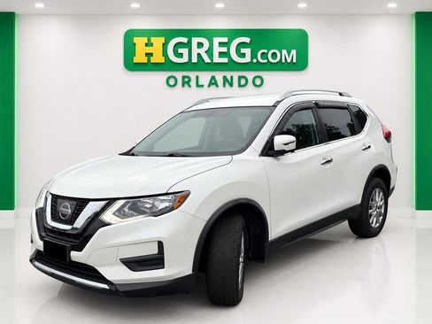 Used 2017 Nissan Rogue SV AWD/4WD image 4