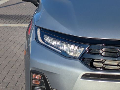 Certified 2025 Honda Odyssey Touring image 11