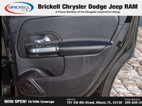 Used 2021 Mercedes-Benz GLB 250 GLB 250 w/ Premium Package image 14