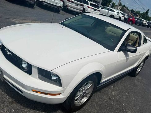 Used 2006 Ford Mustang Coupe RWD image 8