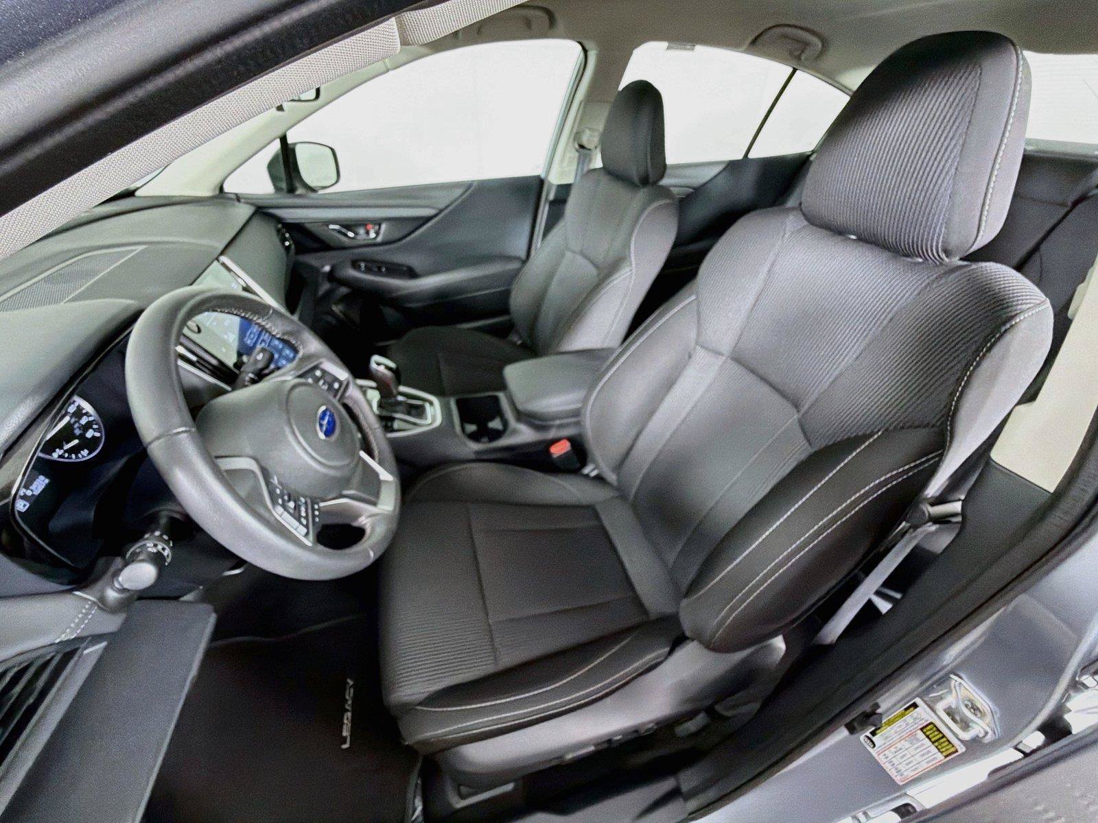 Used 2025 Subaru Legacy Premium AWD/4WD image 2