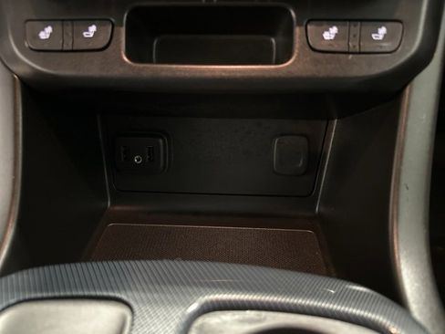 Used 2022 Chevrolet Colorado Z71 image 27