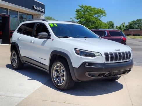 Used 2021 Jeep Cherokee Trailhawk AWD/4WD image 13