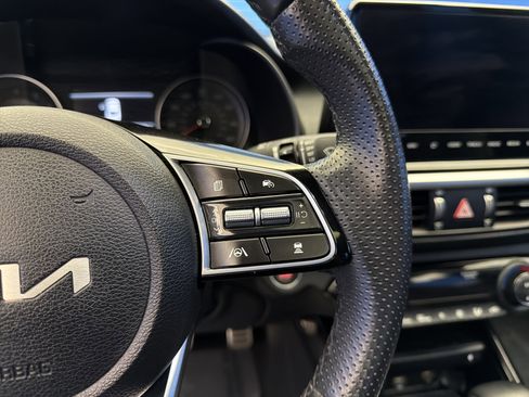 Used 2023 Kia Forte GT-Line w/ GT-Line Premium Package image 16