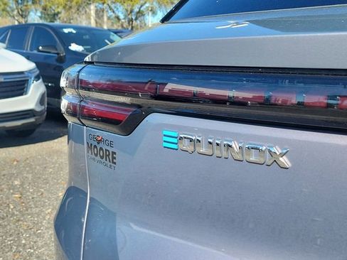 Certified 2025 Chevrolet Equinox EV LT image 7